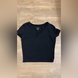 BLACK V NECK CROP TOP